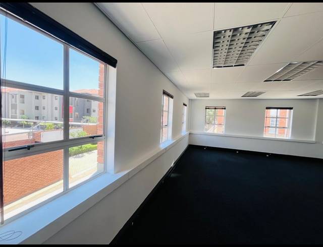 360M² OFFICE TO LET IN FOURWAYS